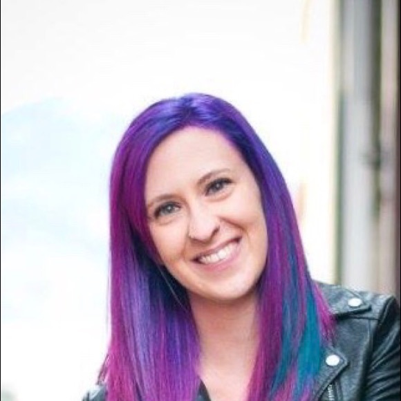 Meet your Posher, Mandee - Picture 1 of 1